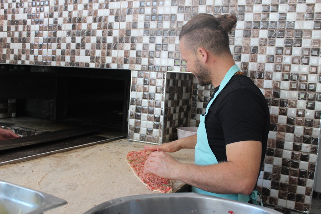 KİRAZ BAHÇELERİNİN ORTASINDA EŞSİZ BİR LEZZET