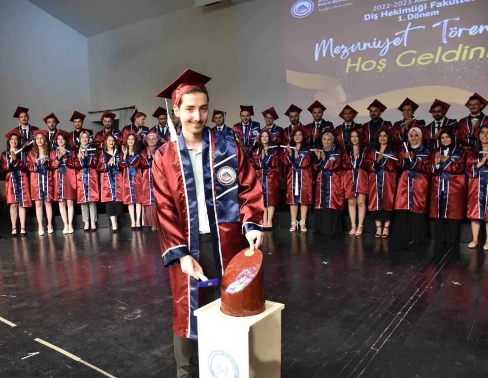 YÜZLERCE YENİ NEFER DİPLOMASINI ALDI