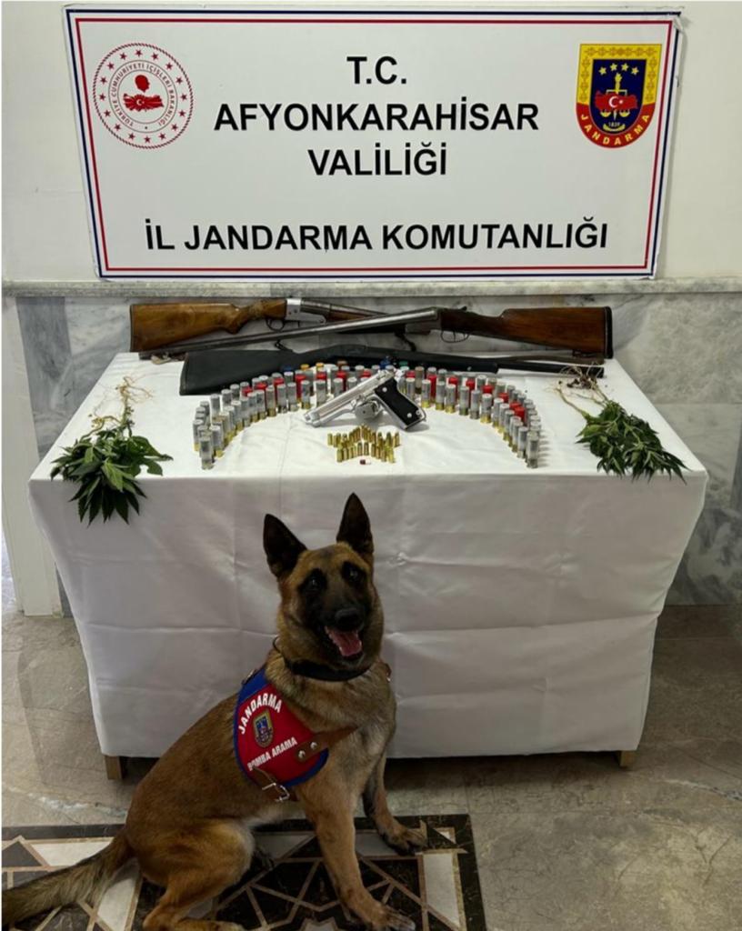 UYUŞTURUCU OPERASYONUNDA 2 ŞÜPHELİ YAKALANDI