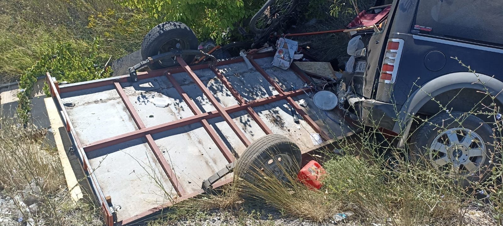RÖMORK BAĞLI TİCARİ ARAÇ ŞARAMPOLE GİRDİ