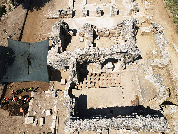 ZEUS TAPINAĞI RESTORASYONLA DÜNYA TURİZMİNE KAZANDIRILIYOR