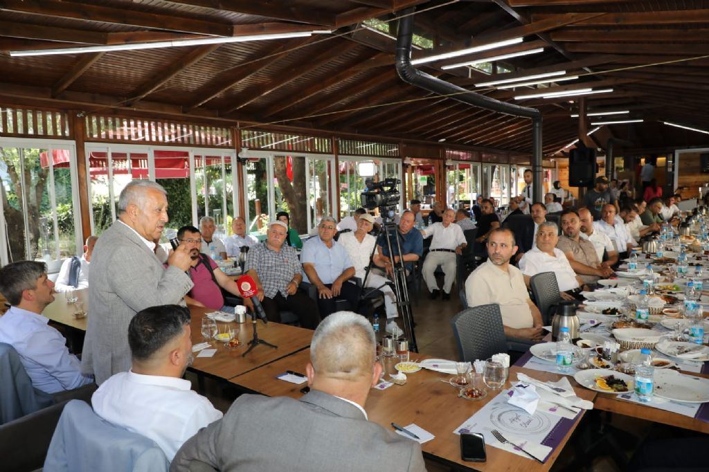 "2024'TE BAŞKANLIK İÇİN ADAY ADAYIYIM"