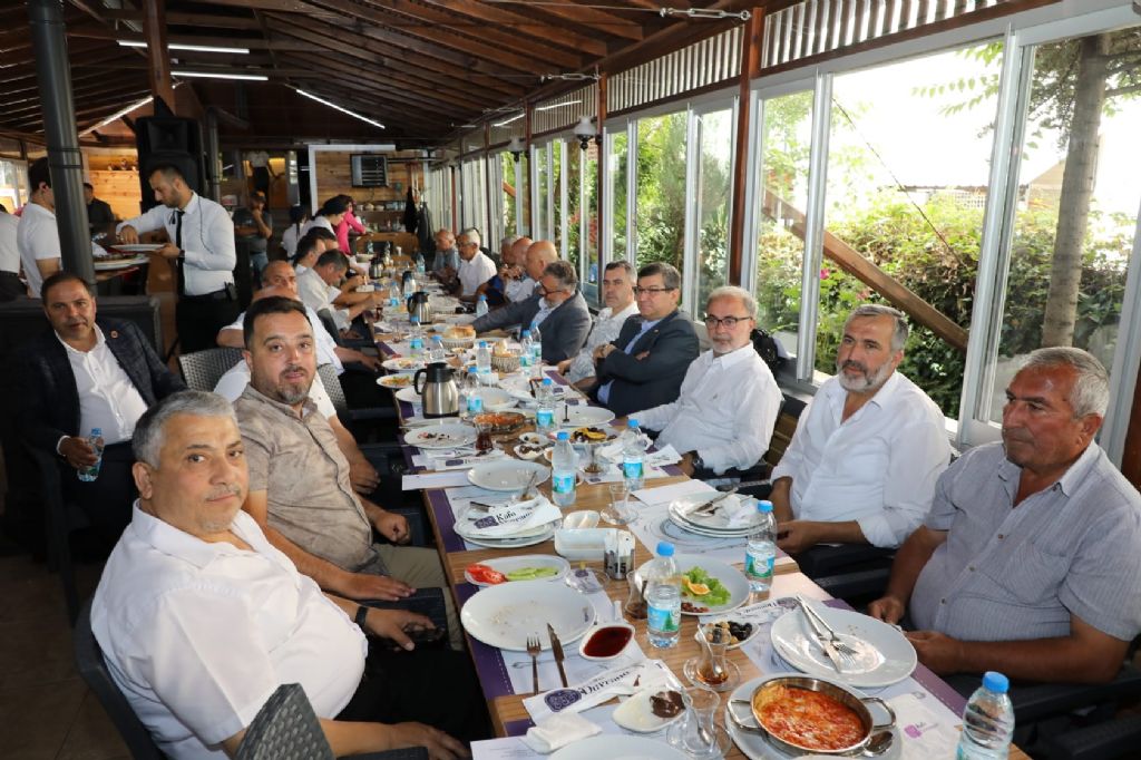 "2024'TE BAŞKANLIK İÇİN ADAY ADAYIYIM"