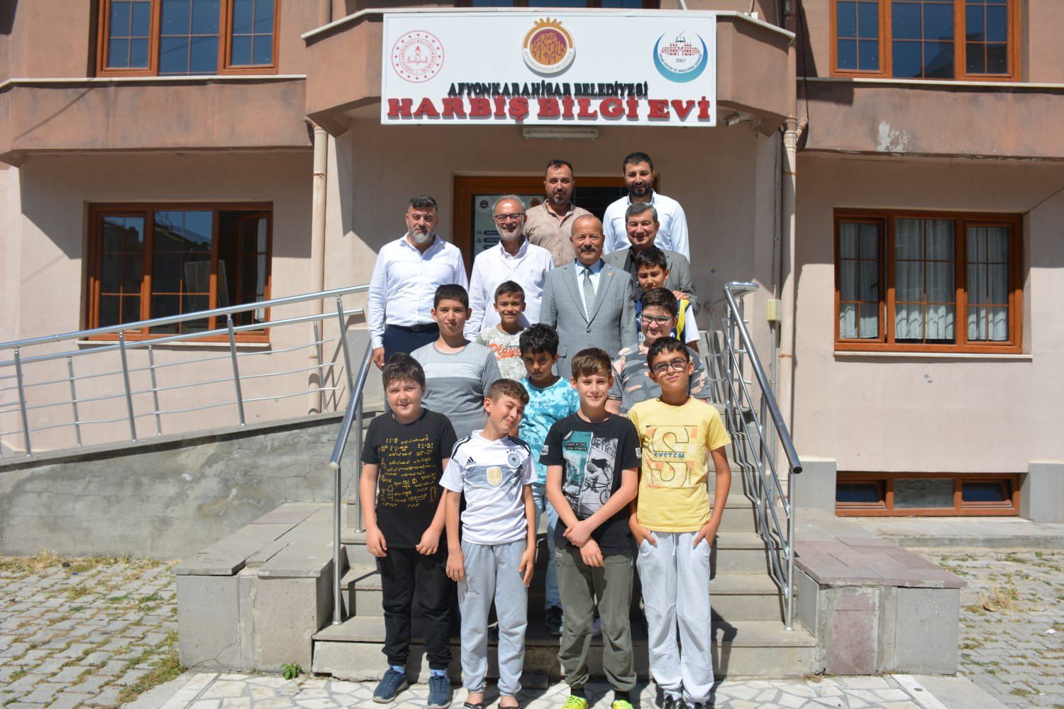 "OKULLARIMIZ HARBİŞ BÖLGEMİZE HAYIRLI OLSUN"