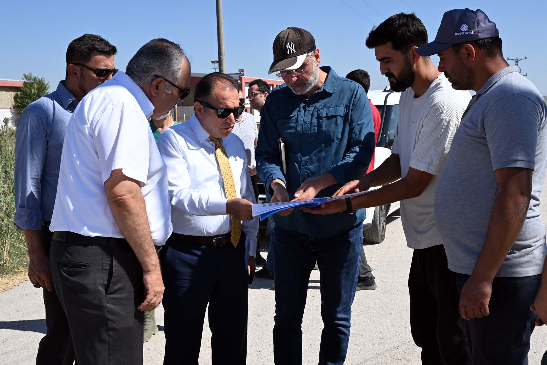REKTÖR KARAKAŞ YATIRIMLARI YERİNDE İNCELEDİ