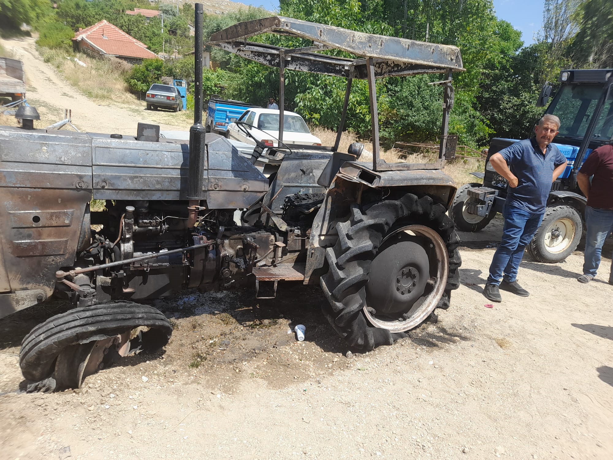 AFYON’DA BİR EVDE ÇIKAN YANGIN SÖNDÜRÜLDÜ