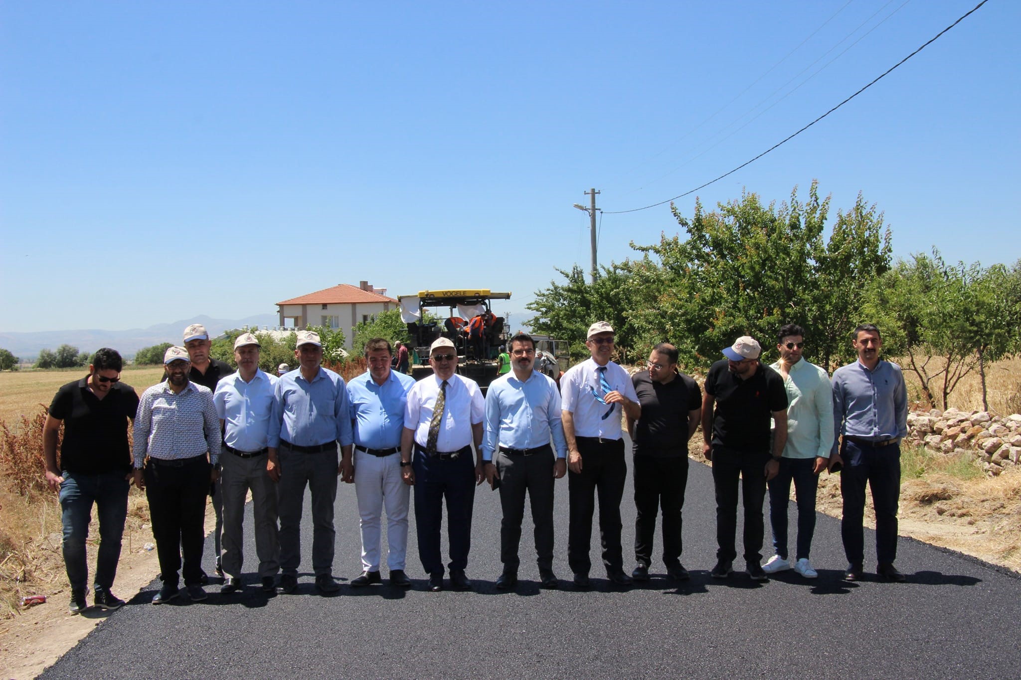 YILLARDIR SORUN OLAN YOL, İL ÖZEL İDARESİ TARAFINDAN ASFALTLANDI