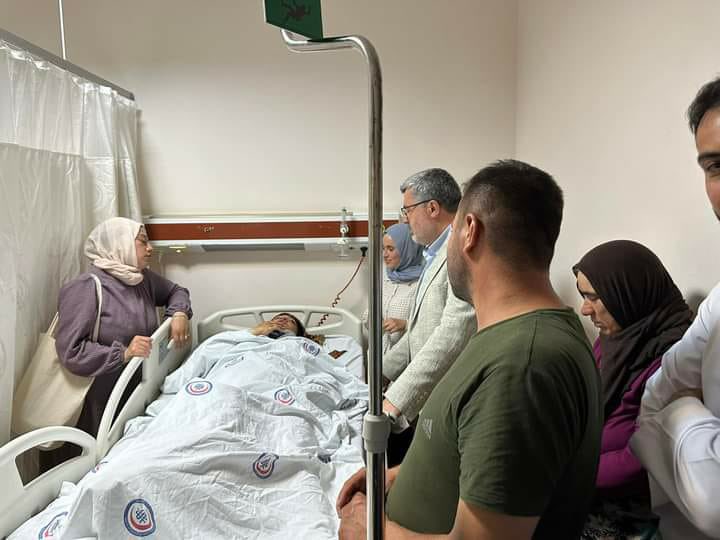 BAKAN YARDIMCISI BAĞCI, YARALILARI ZİYARET ETTİ