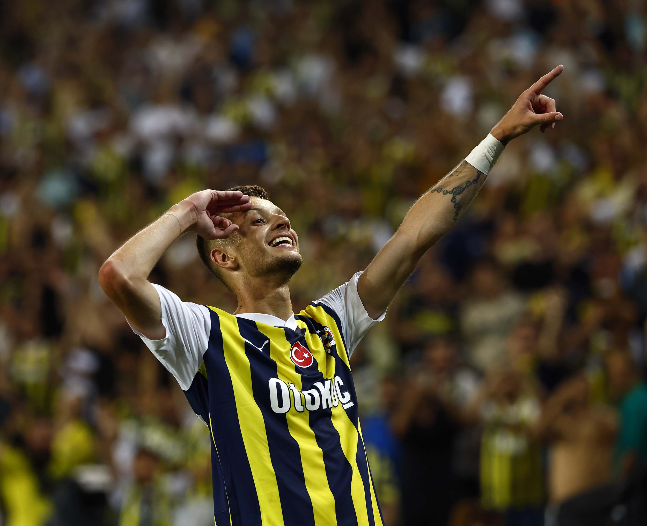 FENERBAHÇE SEZONA FARKLI BAŞLADI