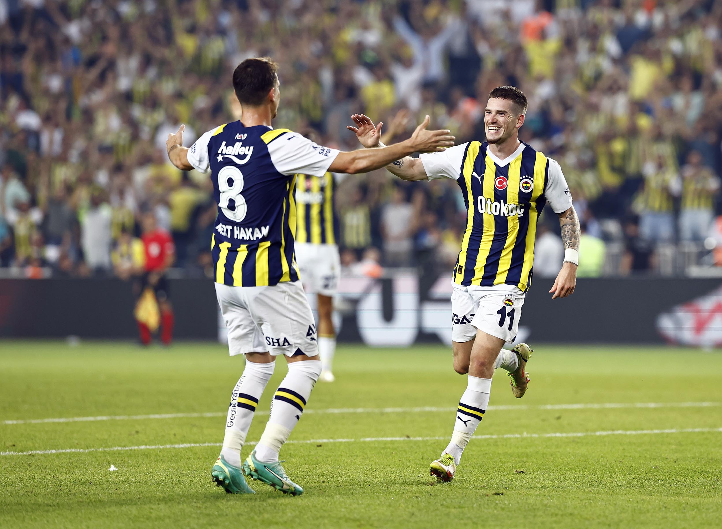 FENERBAHÇE SEZONA FARKLI BAŞLADI