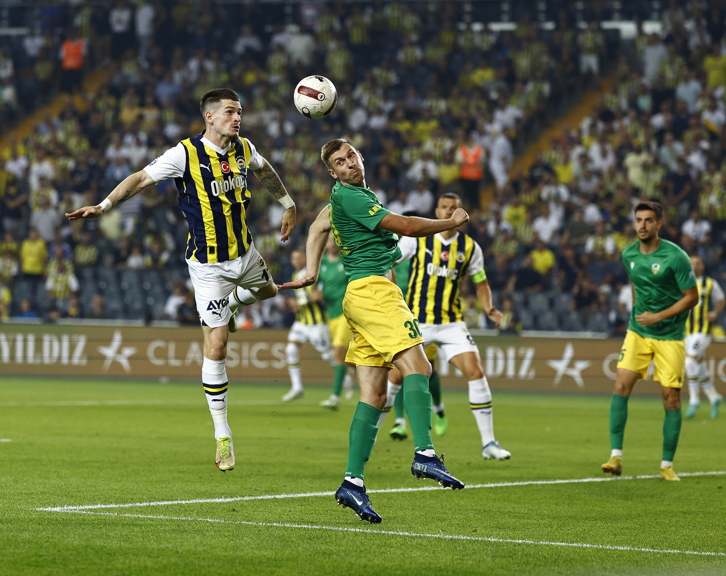 FENERBAHÇE SEZONA FARKLI BAŞLADI