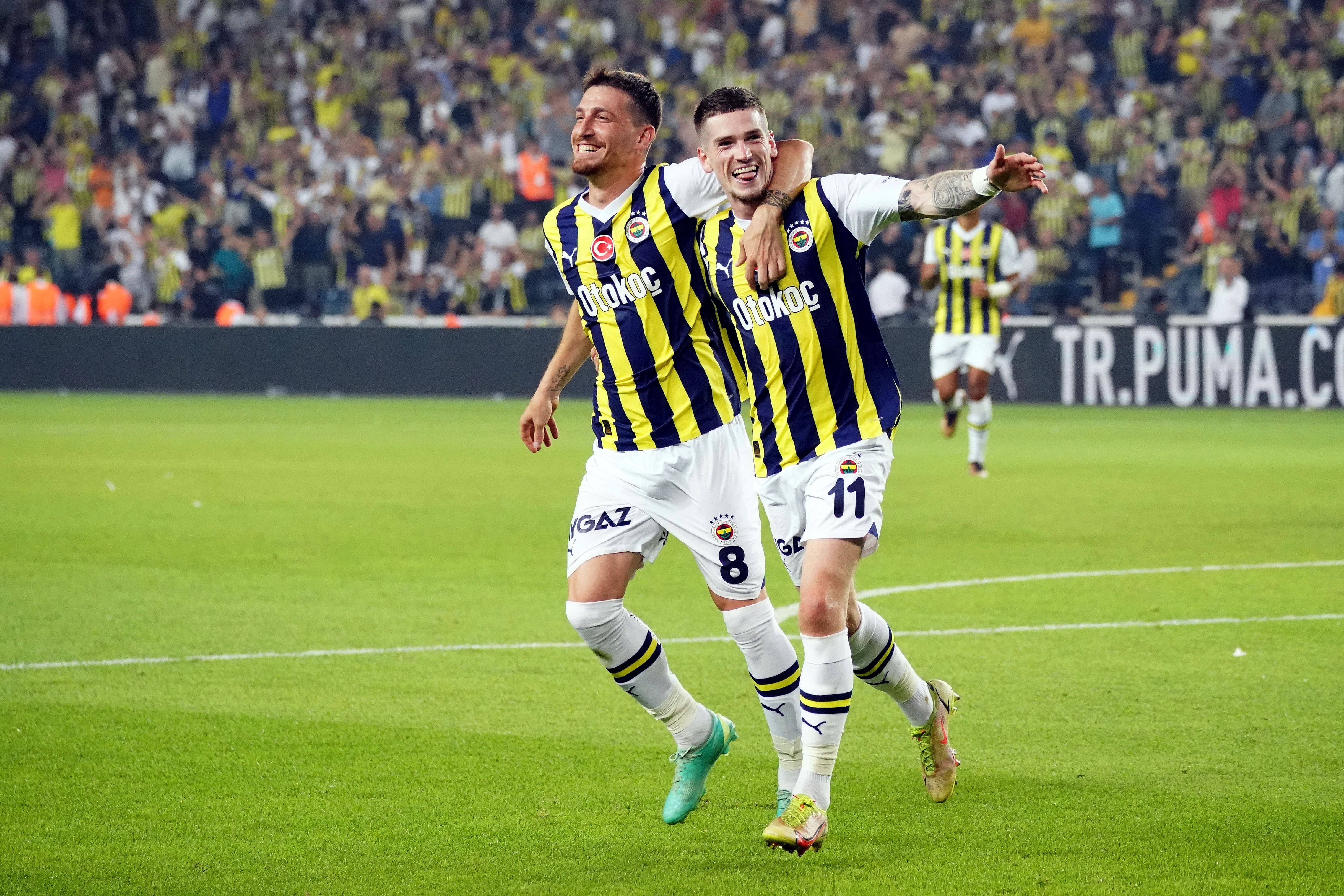 FENERBAHÇE SEZONA FARKLI BAŞLADI