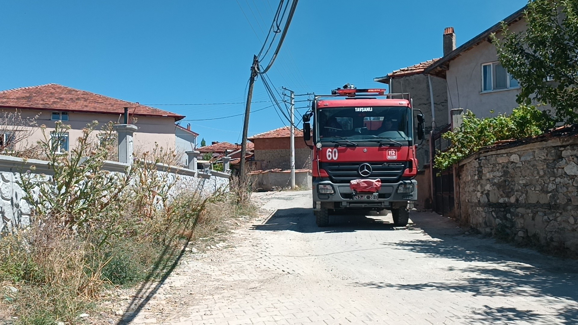 3 EV YANGINDA KULLANILAMAZ HALE GELDİ