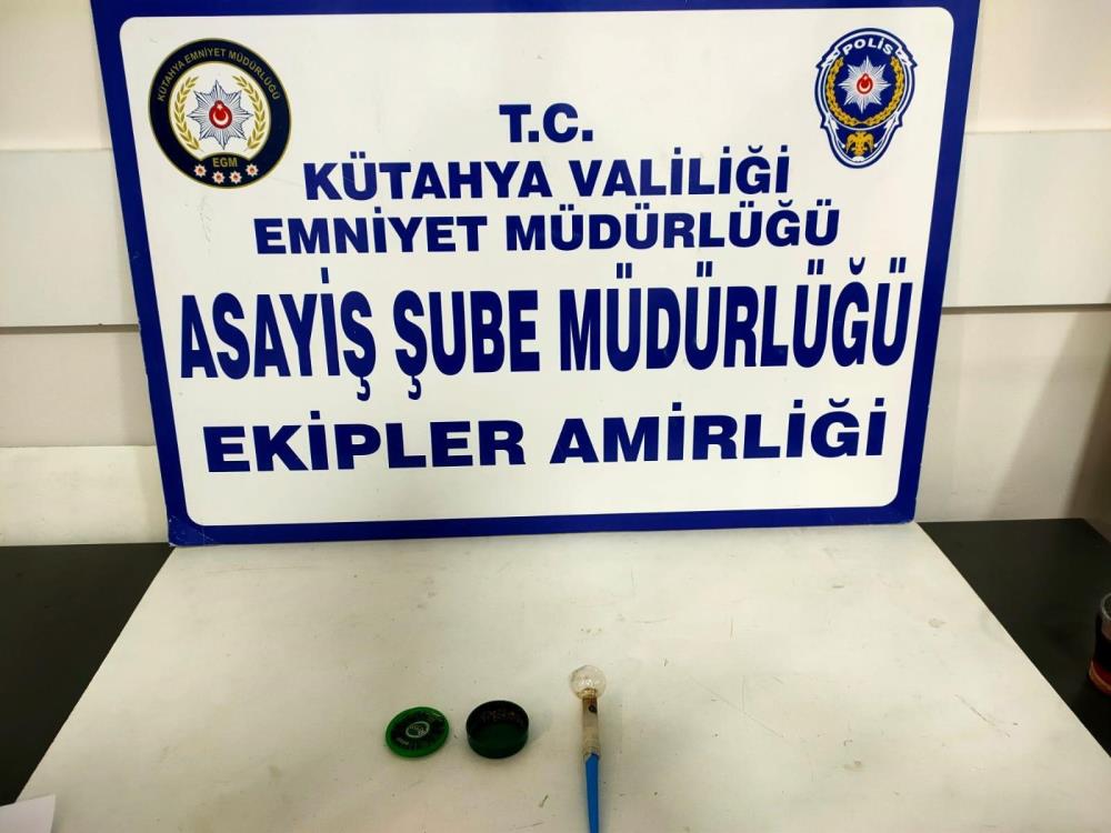 ARANAN ŞAHSIN ÜZERİNDE UYUŞTURUCU BULUNDU