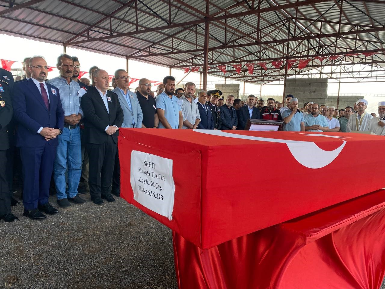 ŞEHİT TATLI SON YOLCULUĞUNA UĞURLANDI