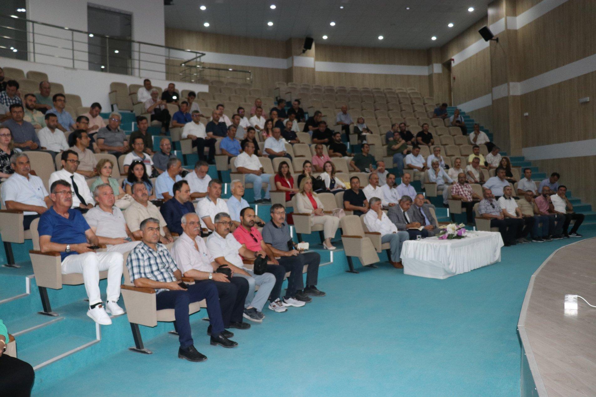 MEM’DE OKUL MÜDÜRLERİ İLE TOPLANTI DÜZENLENDİ