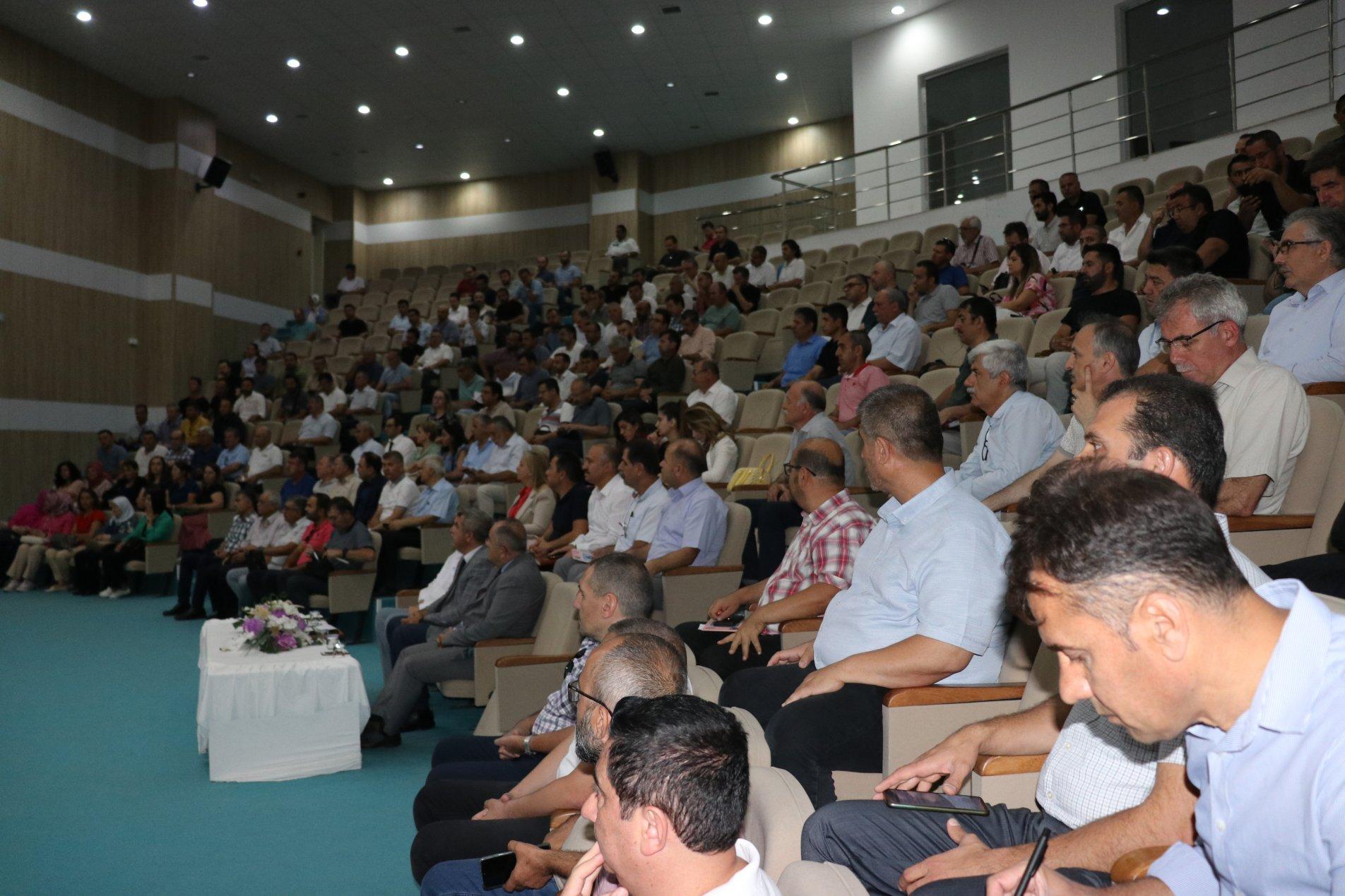 MEM’DE OKUL MÜDÜRLERİ İLE TOPLANTI DÜZENLENDİ