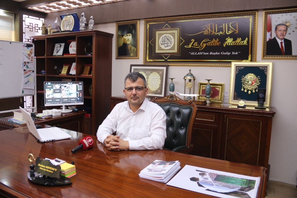 BAKAN GÖKTAŞ GURBETÇİLERLE BULUŞUYOR