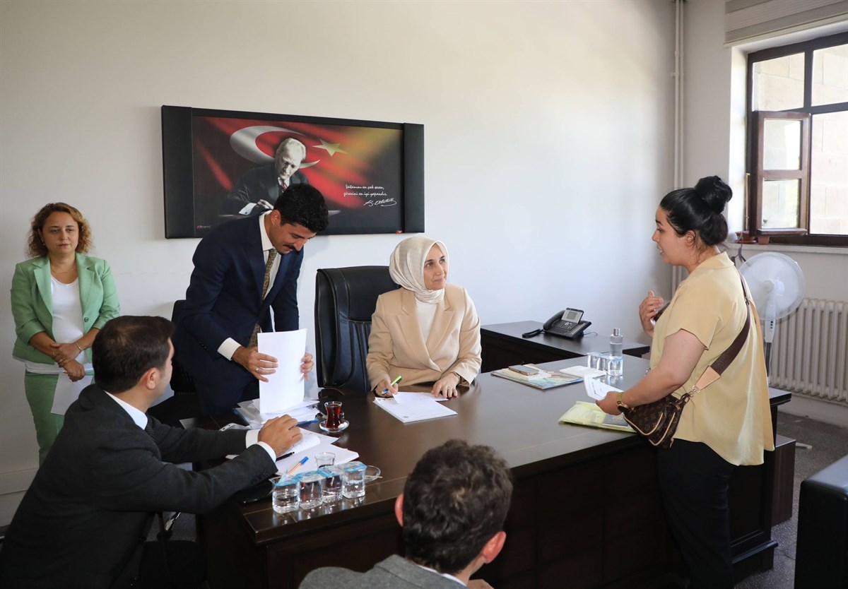 VALİ YİĞİTBAŞI VATANDAŞLARI DİNLEDİ