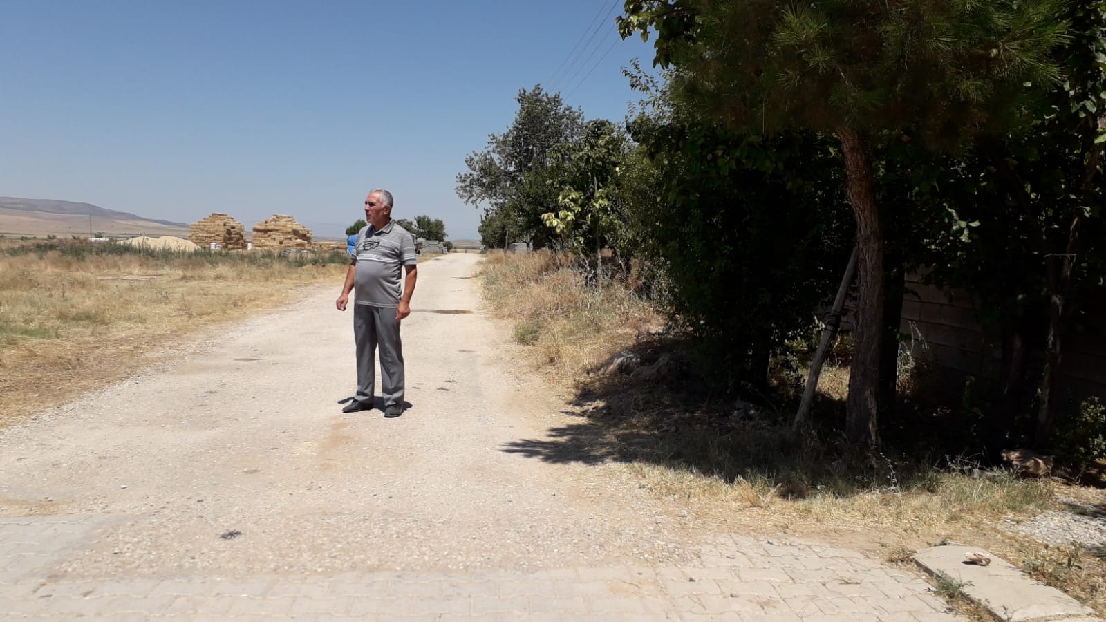 ENGELLİ VATANDAŞI ÇİLEDEN ÇIKARTAN YOL
