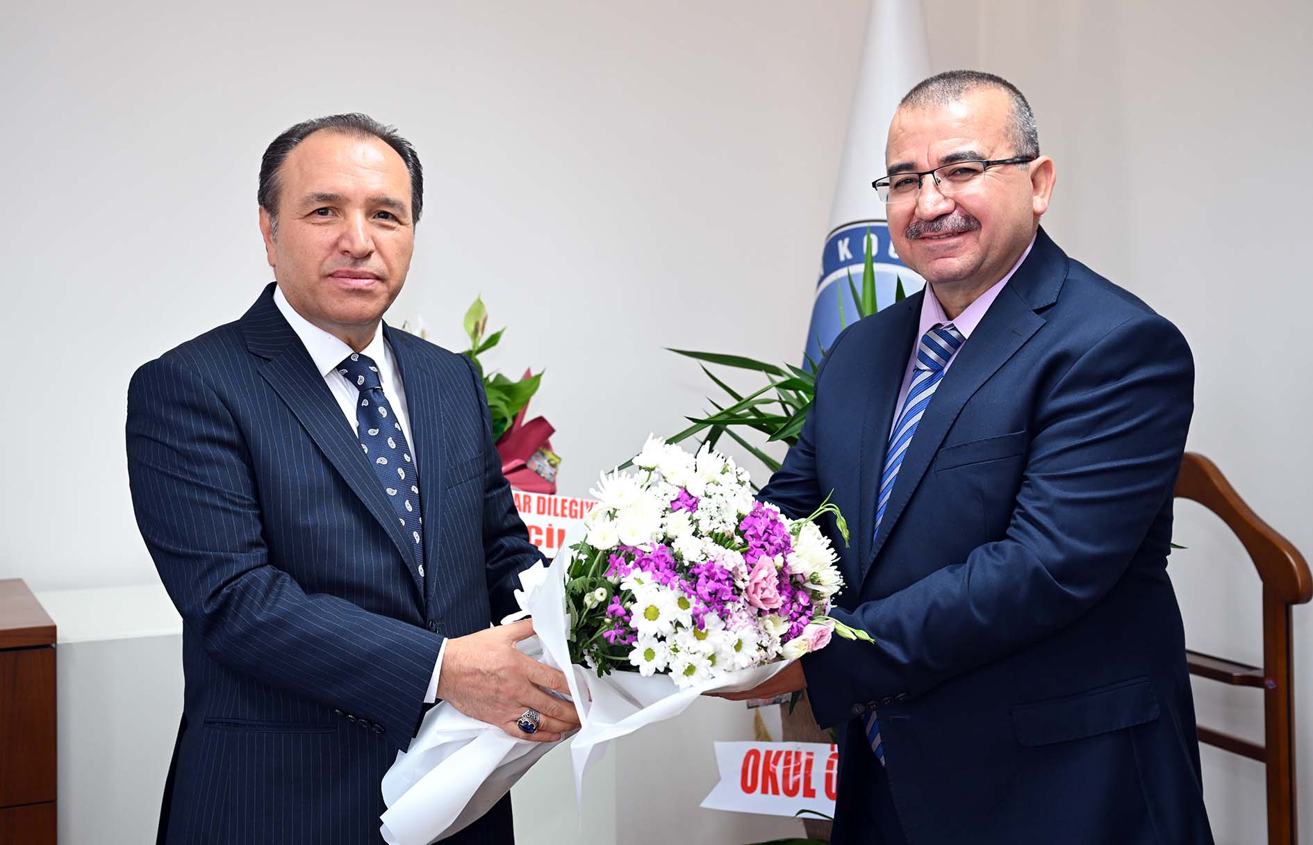 EĞİTİM FAKÜLTESİNDE DEVİR TESLİM