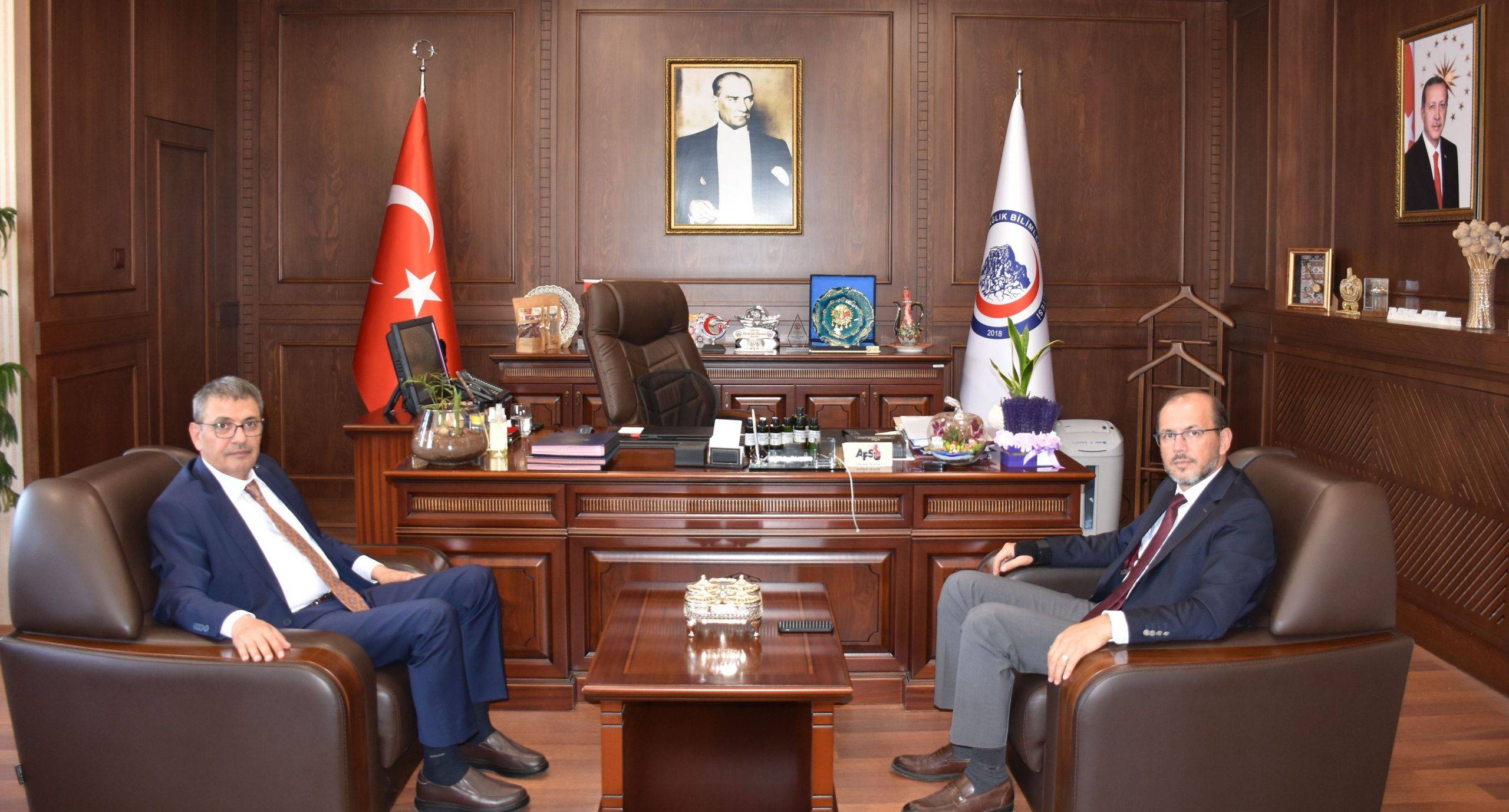 KOMŞU ÜNİVERSİTE REKTÖRLERİ GÖRÜŞLERİNİ PAYLAŞTI