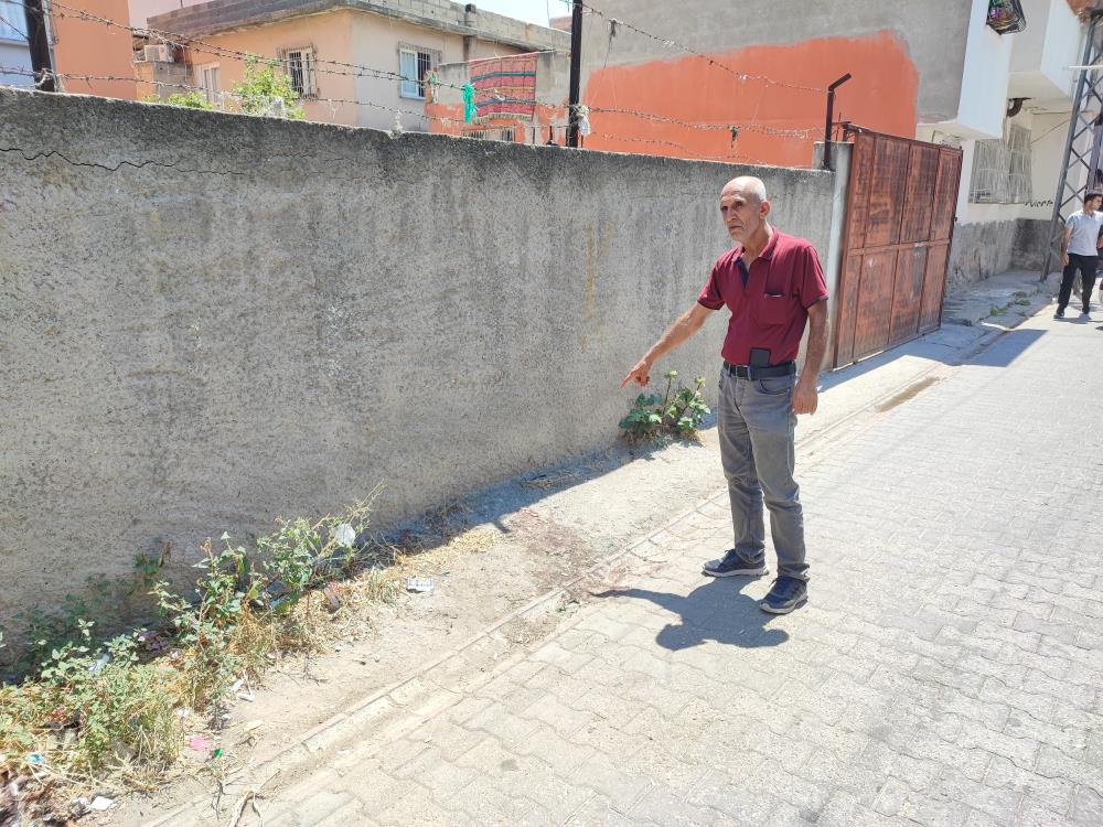 MUHTARIN ÜVEY OĞLU BIÇAKLA ÖLDÜRÜLDÜ