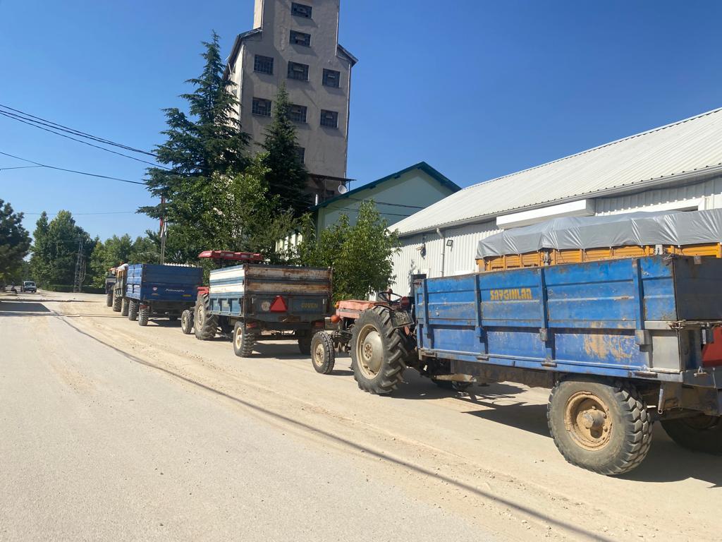 TMO'DA SIRA BEKLEYEN ÇİFTÇİ DERTLİ 