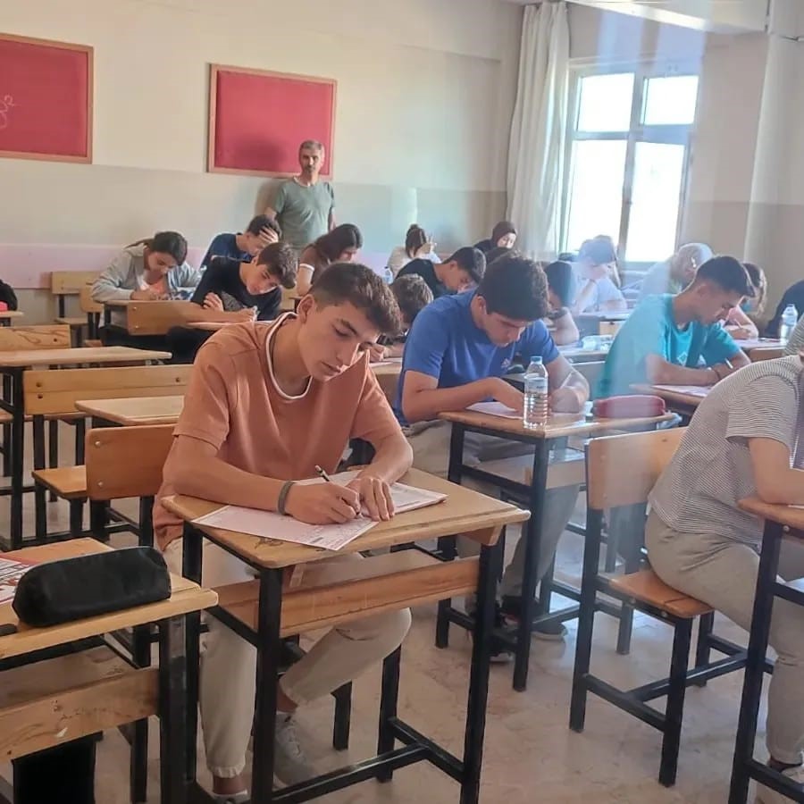 YKS’YE GİRECEK ÖĞRENCİLERİ YÖNELİK YAZ KAMPI