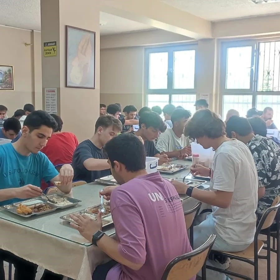 YKS’YE GİRECEK ÖĞRENCİLERİ YÖNELİK YAZ KAMPI