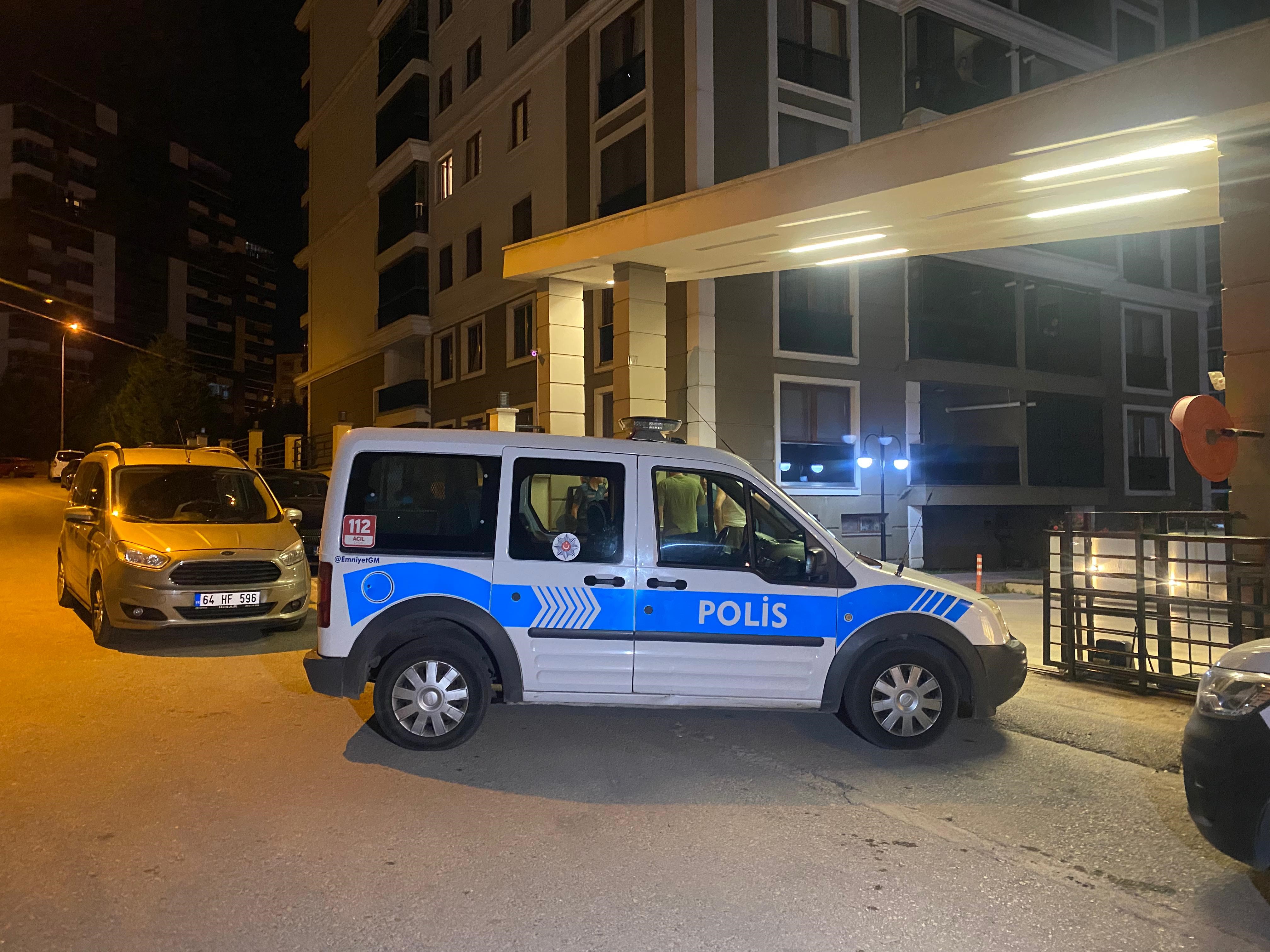 TARTIŞTIĞI KOCASINI BIÇAKLAYARAK ÖLDÜRDÜ