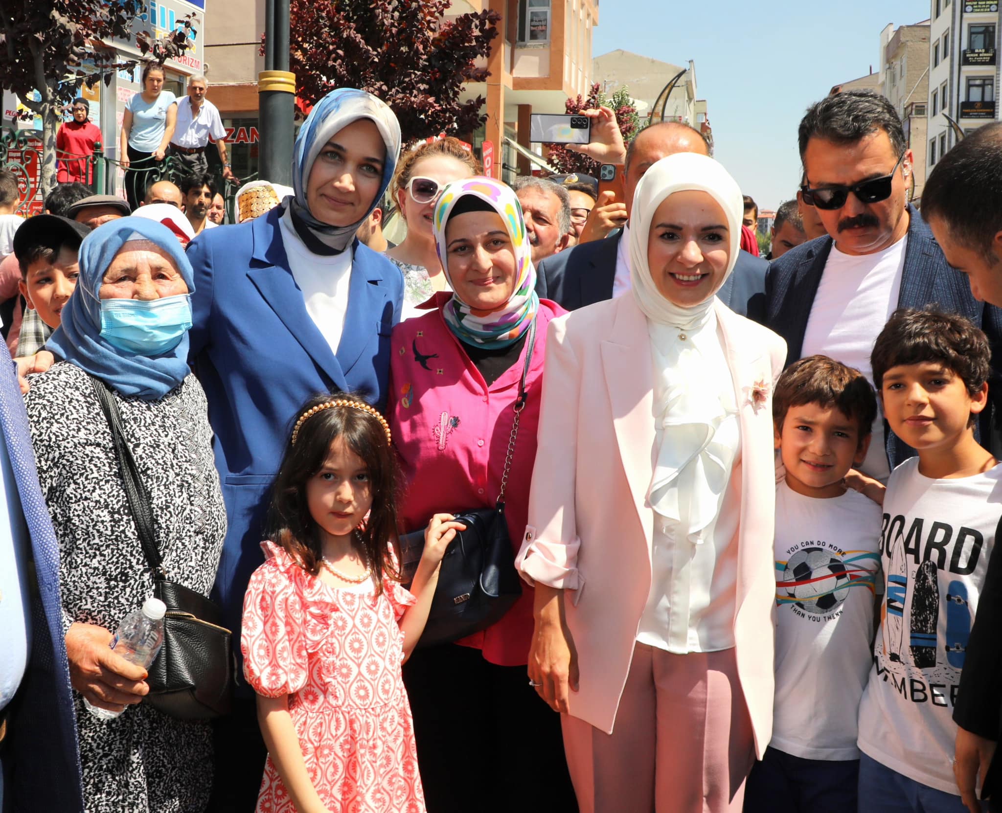 BAKAN GÖKTAŞ EMİRDAĞ'DA!