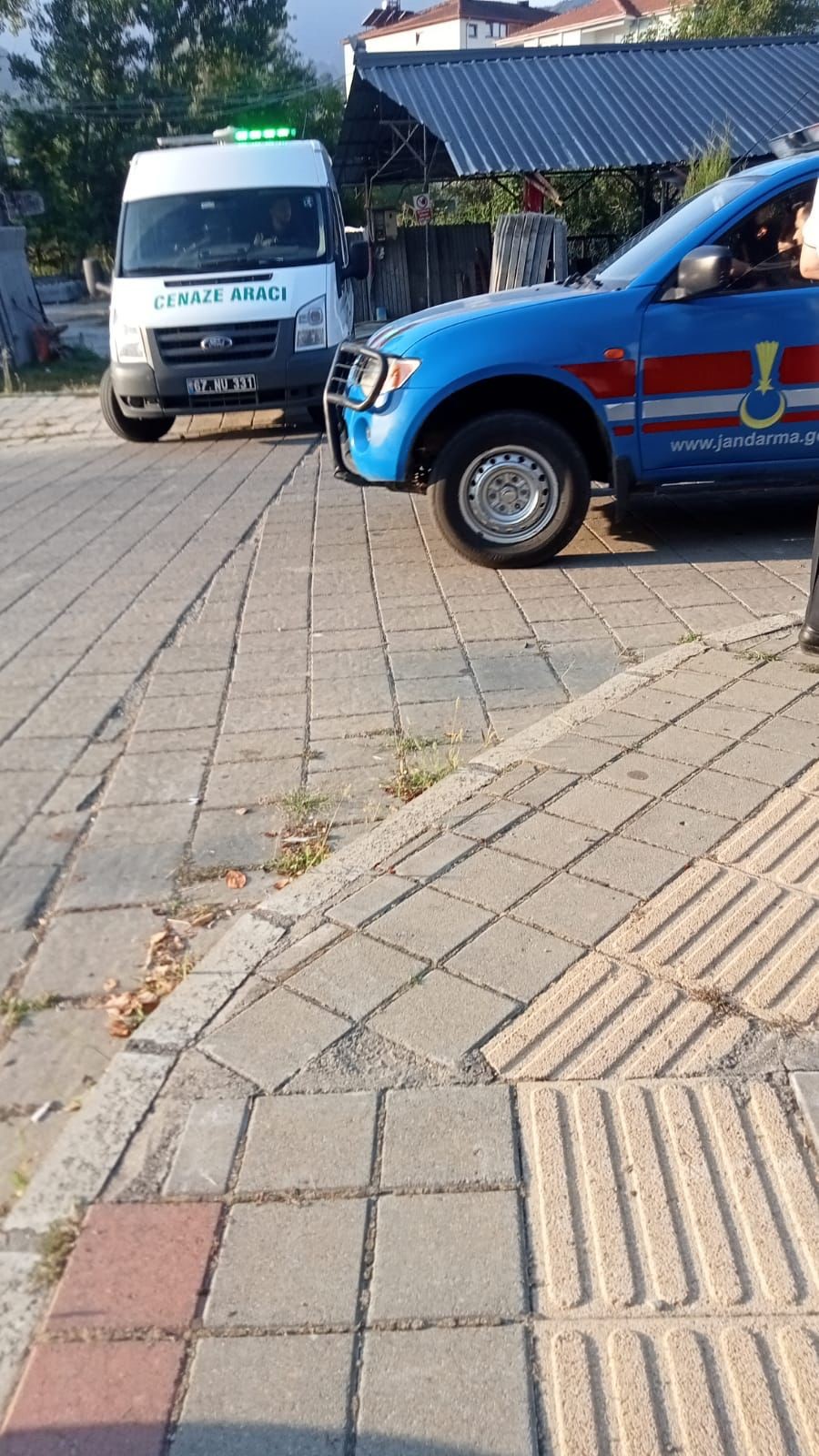KAN DONDURAN VAHŞET
