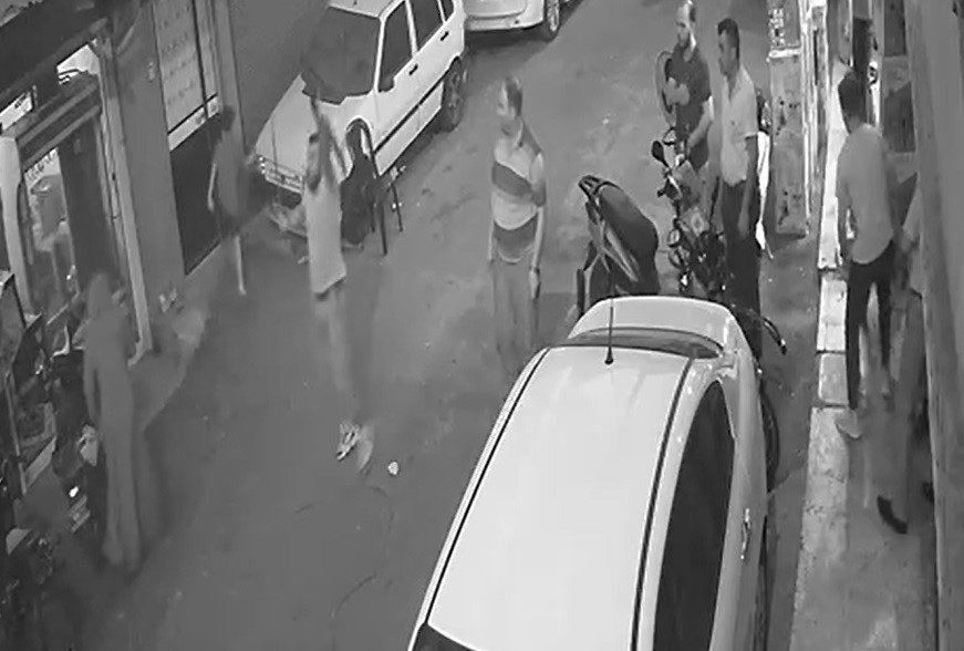AKSİYON FİLMLERİNİ ARATMAYACAK KAVGA KAMERAYA YANSIDI