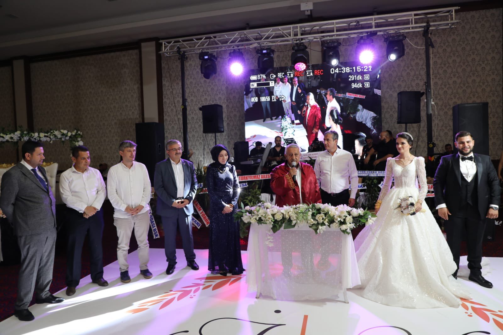 YURDUNUSEVEN GENÇ ÇİFTE ŞAHİTLİK ETTİ