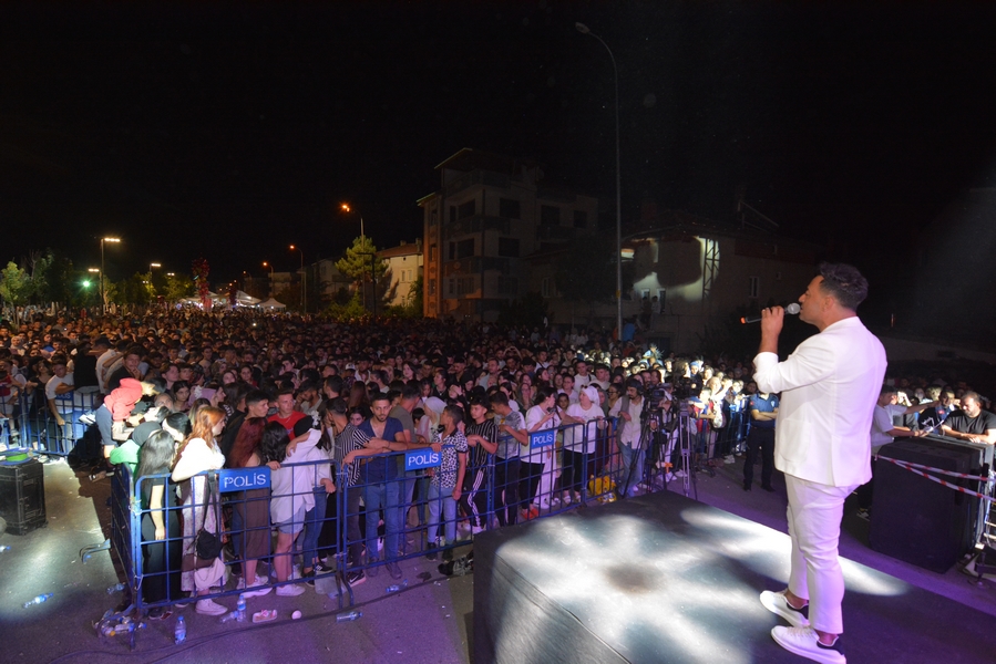 İLYAS YALÇINTAŞ İLE SANDIKLI COŞTU