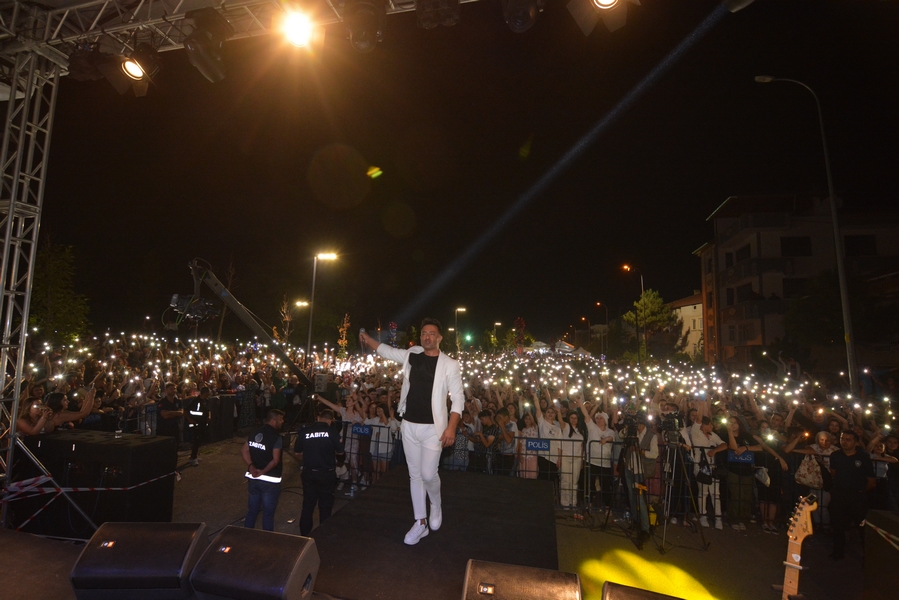 İLYAS YALÇINTAŞ İLE SANDIKLI COŞTU