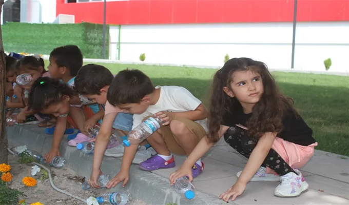 ÇOCUKLAR EĞLENEREK ÖĞRENİYOR