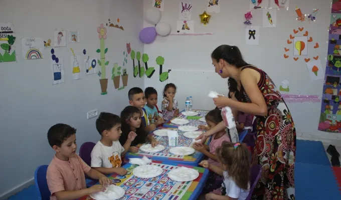 ÇOCUKLAR EĞLENEREK ÖĞRENİYOR