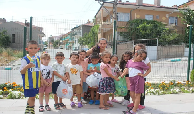 ÇOCUKLAR EĞLENEREK ÖĞRENİYOR