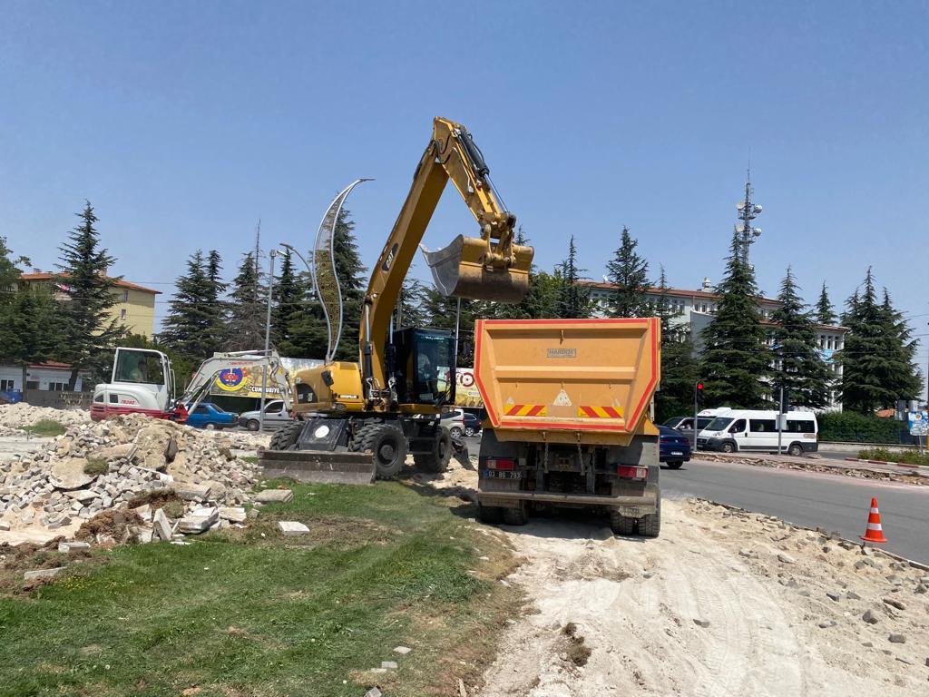 DÜZEN TUTMAYAN KAVŞAK