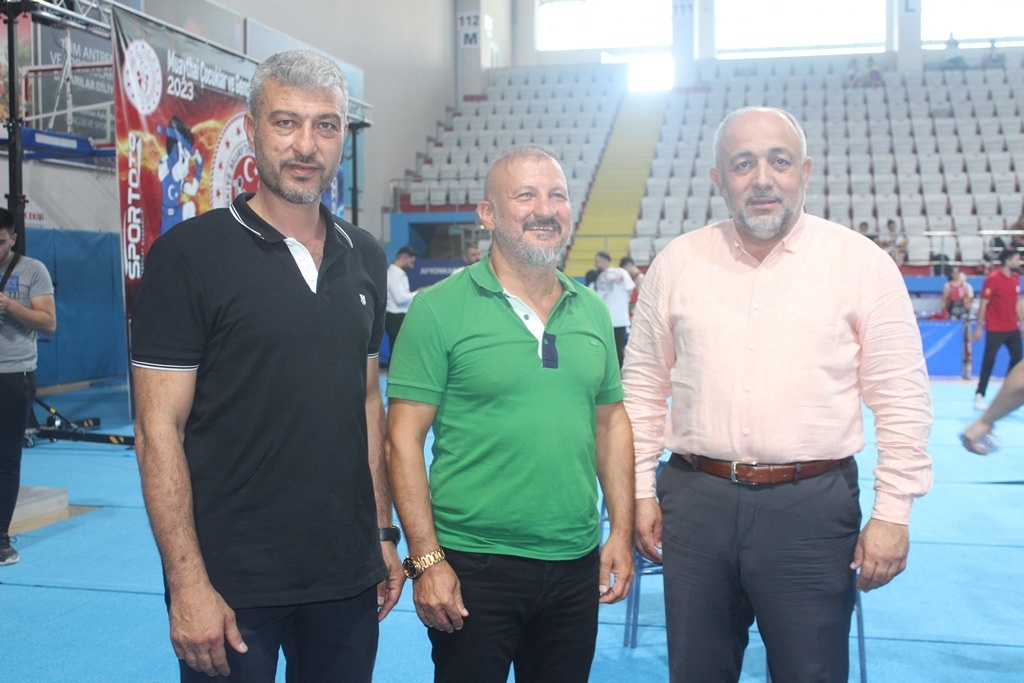 "MİLLİ MÜCADELE RUHUNU DİRİ TUTMAYA ÇALIŞIYORUZ"