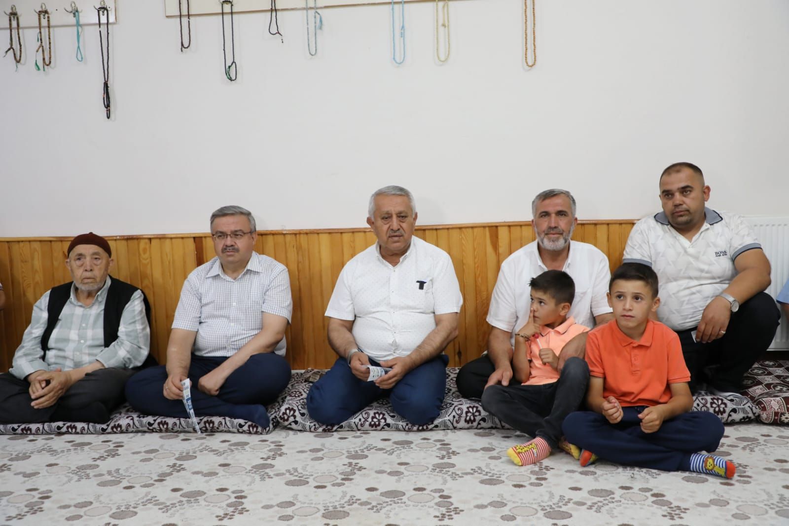 “ZEYBEK BAŞKAN’LA MAHALLE BULUŞMALARI” BAŞLADI