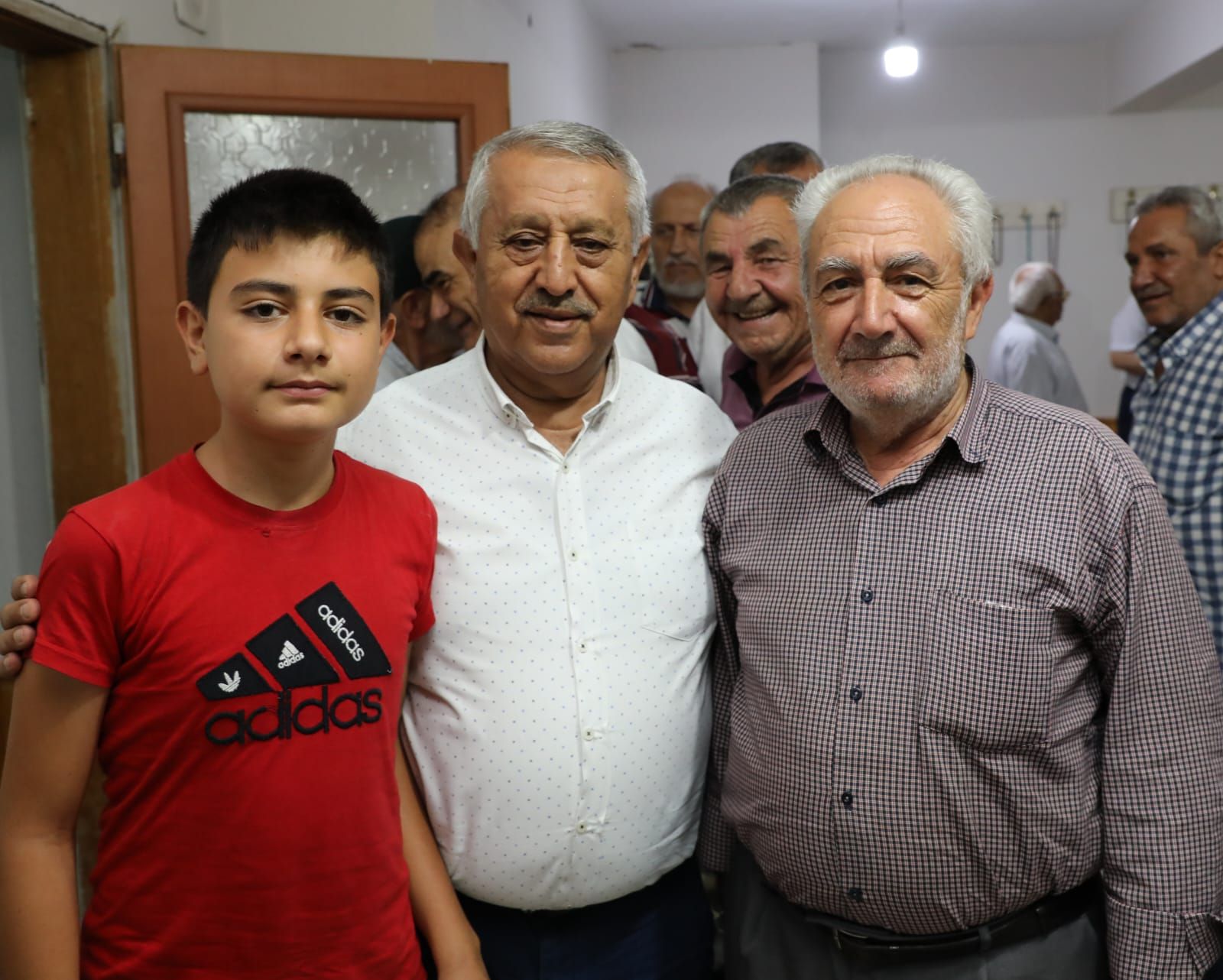 “ZEYBEK BAŞKAN’LA MAHALLE BULUŞMALARI” BAŞLADI
