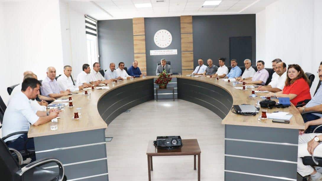  “EĞİTİMDE BAŞARI VE NİTELİĞİ ARTIRMALIYIZ”
