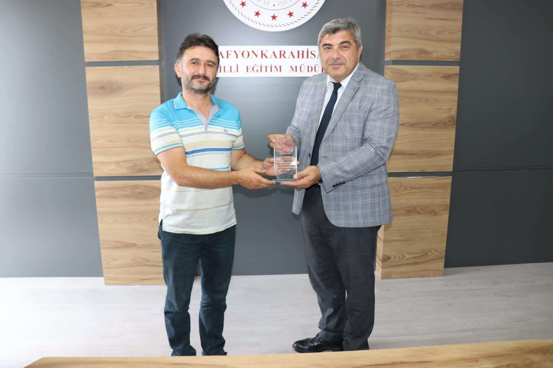  “EĞİTİMDE BAŞARI VE NİTELİĞİ ARTIRMALIYIZ”