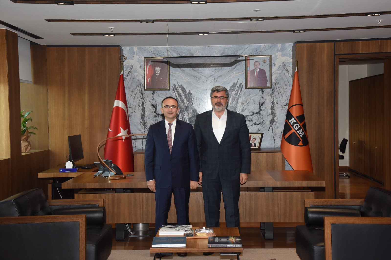 MİLLETVEKİLİ ÖZKAYA GENEL MÜDÜR GÜLŞEN’İ ZİYARET ETTİ