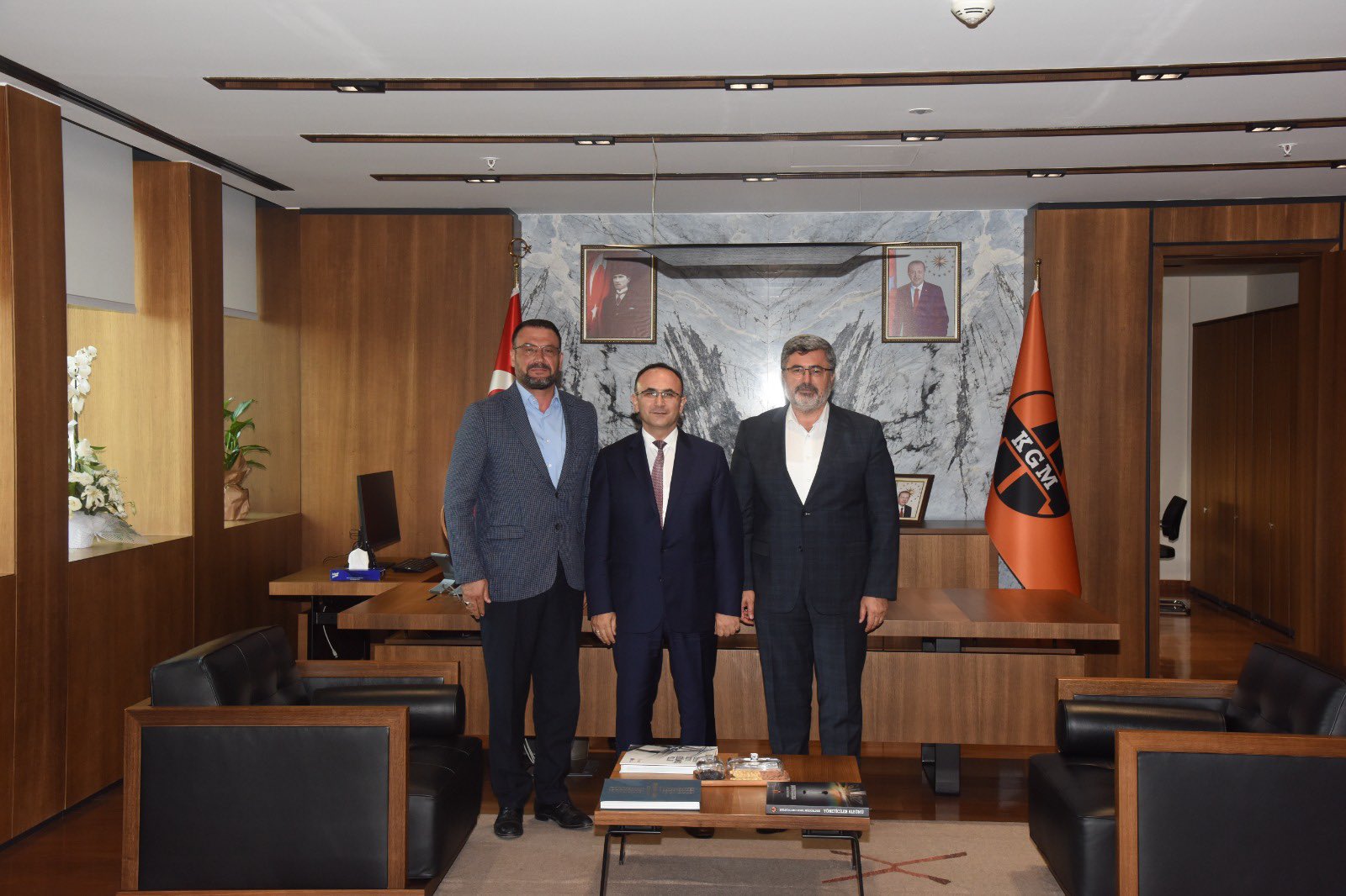 MİLLETVEKİLİ ÖZKAYA GENEL MÜDÜR GÜLŞEN’İ ZİYARET ETTİ