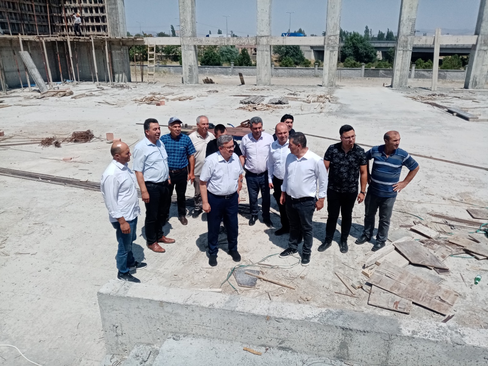 İLÇEYE YAPILAN YATIRIMLARI YERİNDE İNCELEDİ
