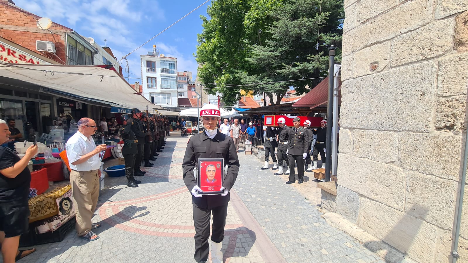 YAŞAMINI YİTİREN GAZİ ÜSTEĞMEN ‘E SON GÖREV